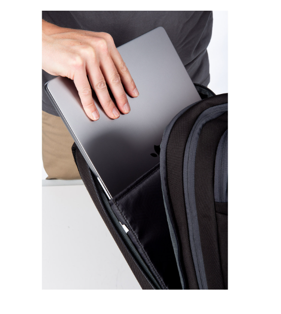 Drive 18 Pack, Zipper Open View